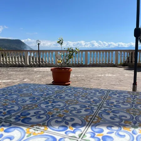 Ξενοδοχείο με διαμερίσματα Villamargherita
